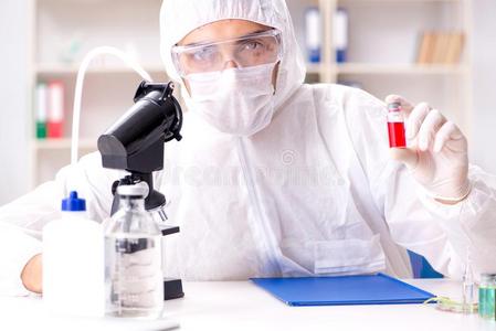 证据科学在实验室中的专业化探析